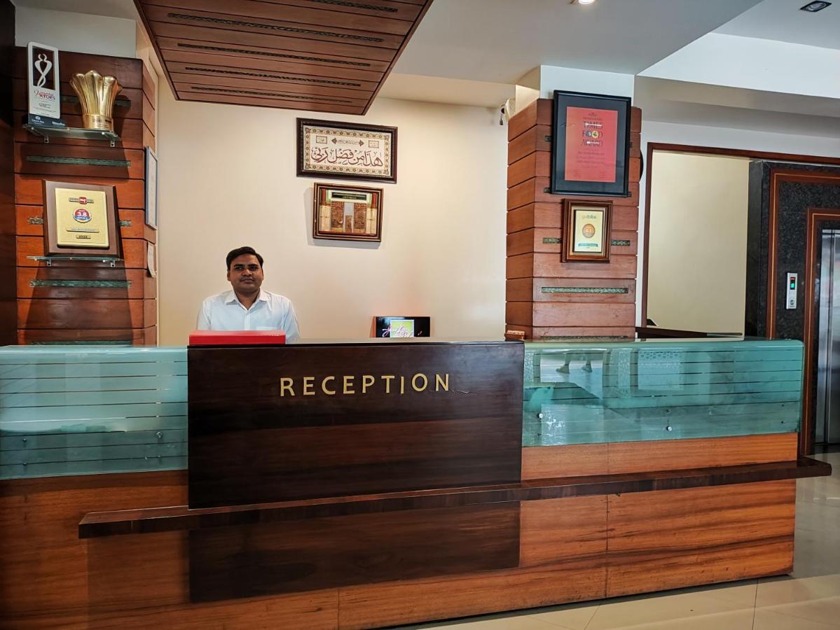 Jaffer Bhai'S Brickland Hotel パンチガニ エクステリア 写真