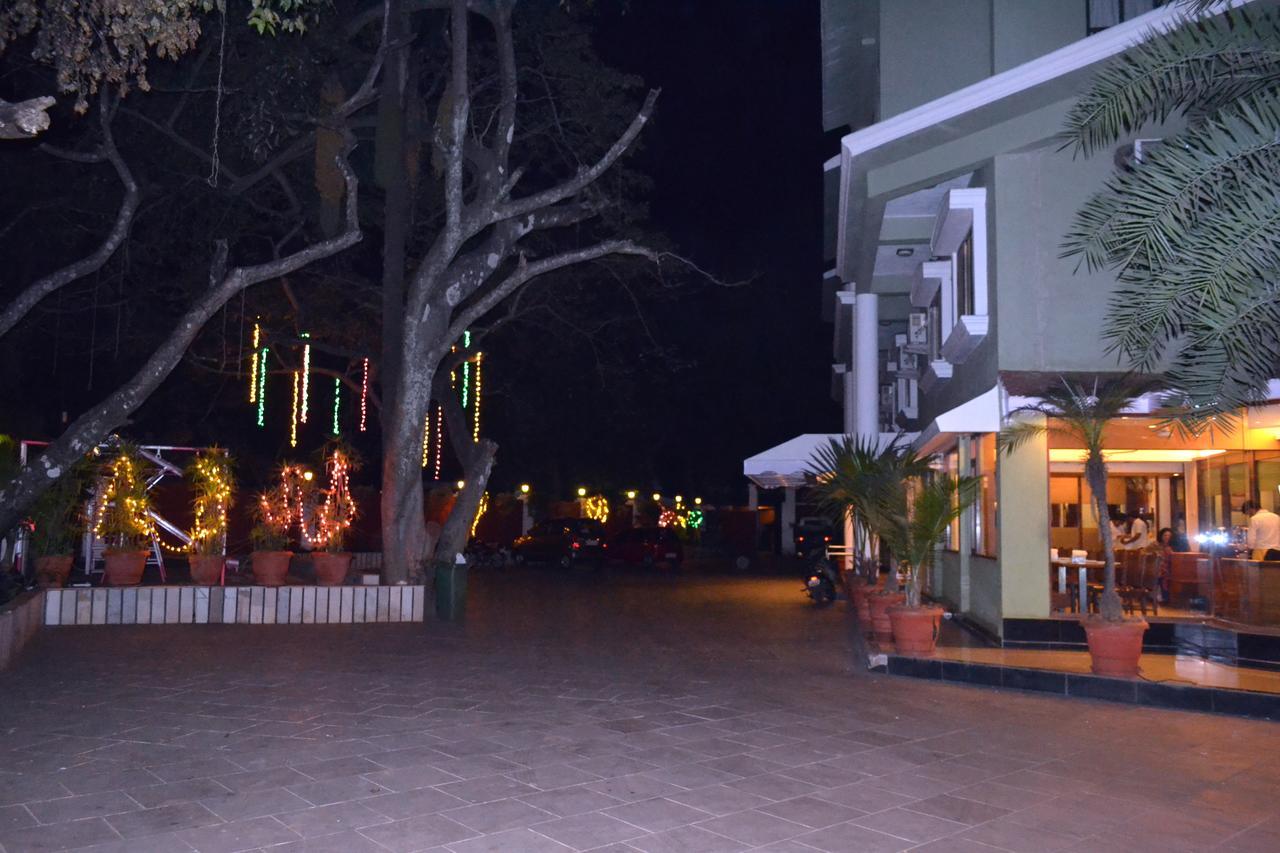Jaffer Bhai'S Brickland Hotel パンチガニ エクステリア 写真